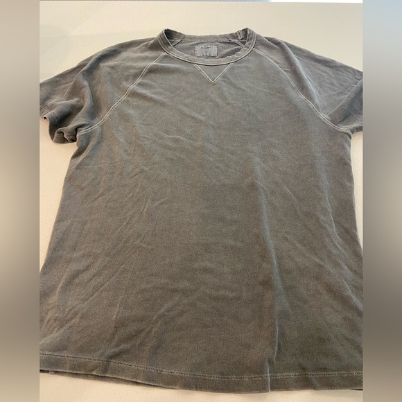 Old navy gray short sleeve shirt - Picture 2 of 3